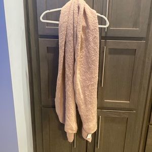 NWT! Rose pink scarf!